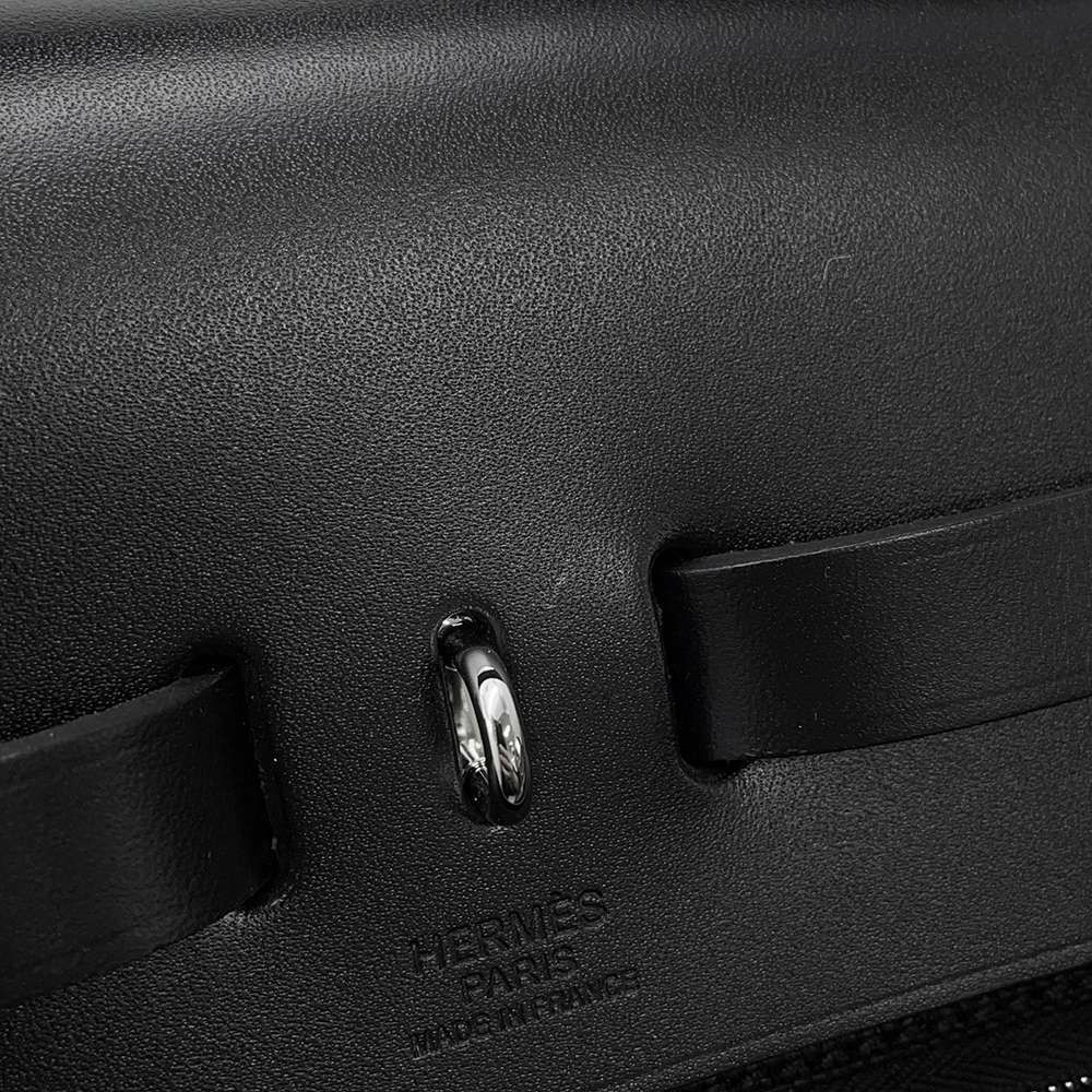 エルメス ショルダーバッグ エールバッグジップMM ブラック/シルバー金具 ヴァッシュハンター /トワルミリタリー B刻印 黒