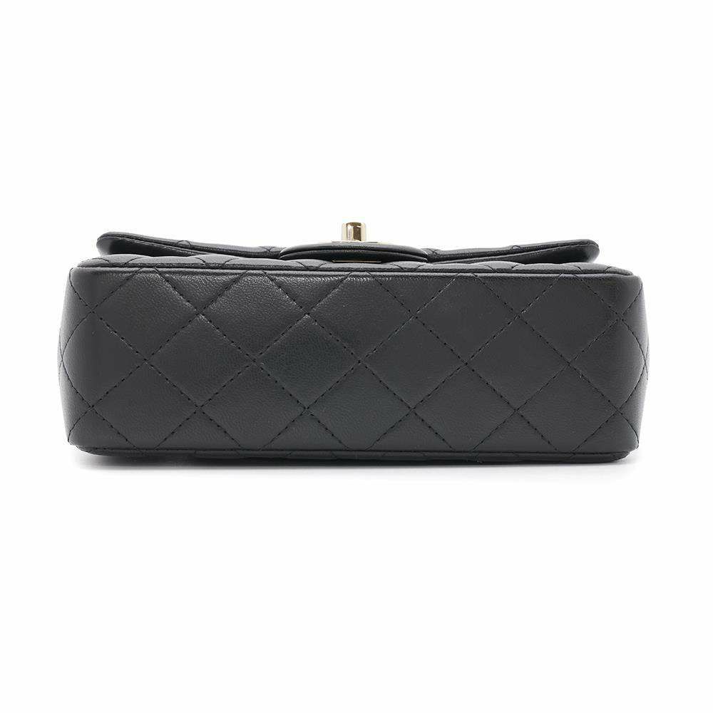 シャネル チェーンショルダーバッグ ミニ マトラッセ 20 ココマーク ラムスキン A69900 CHANEL フラップ 黒