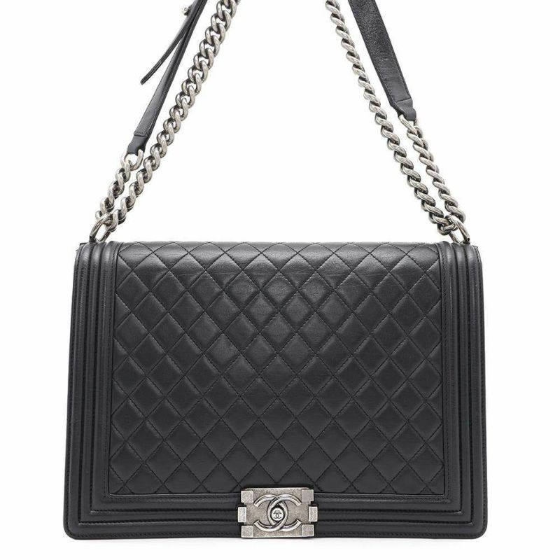 シャネル チェーンショルダーバッグ ボーイシャネル ラージ マトラッセ ココマーク ラムスキン A92193 CHANEL 黒