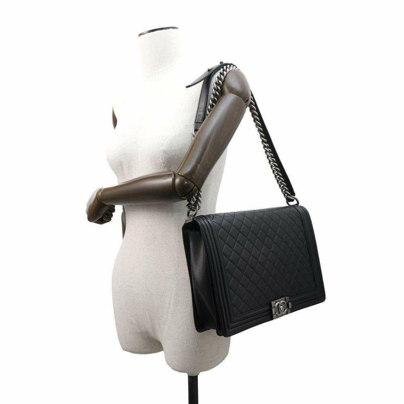 シャネル チェーンショルダーバッグ ボーイシャネル ラージ マトラッセ ココマーク ラムスキン A92193 CHANEL 黒