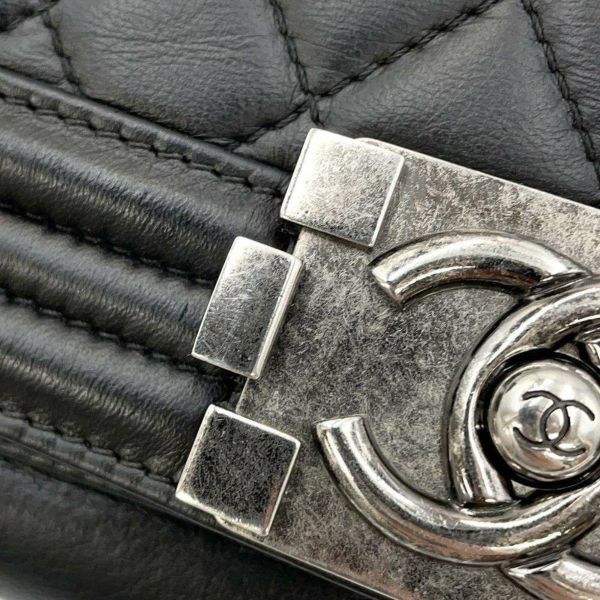 シャネル チェーンショルダーバッグ ボーイシャネル ラージ マトラッセ ココマーク ラムスキン A92193 CHANEL 黒