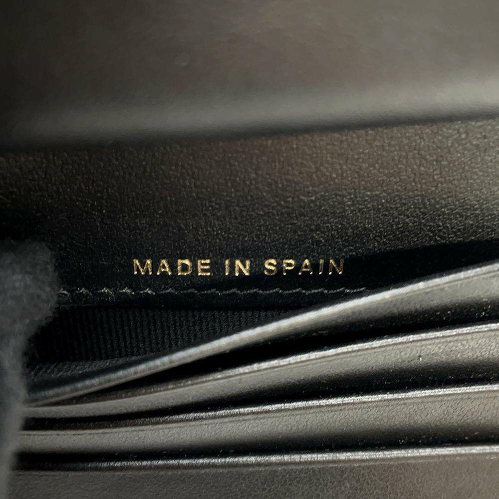 シャネル 二つ折り財布 マトラッセ ココマーク キャビアスキン AP3055 CHANEL 財布 黒