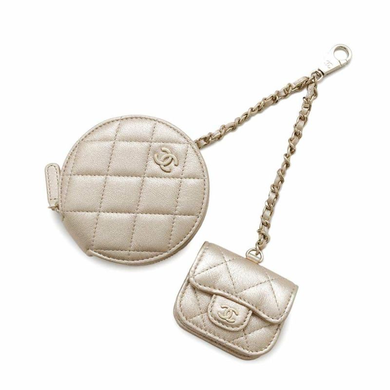 シャネル ノベルティ コインケース AirPodsケース チェーンセット マトラッセ ココマーク ラムスキン CHANEL イヤーズギフト
