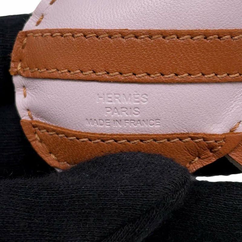 エルメス バッグチャーム ジージー・サバンナ モーヴペール/ゴールド/ヴェールフィズ ラムスキン U刻印 チャーム シマウマ