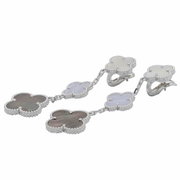 ヴァンクリーフ&アーペル ピアス マジック アルハンブラ イヤリング 3モチーフ ホワイト&グレー マザーオブパール カルセドニー K18WG