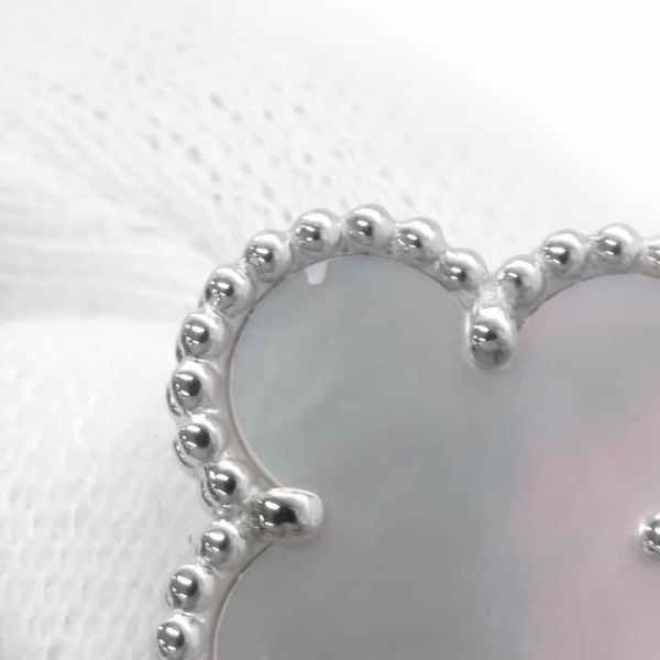 ヴァンクリーフ&アーペル ピアス マジック アルハンブラ イヤリング 3モチーフ ホワイト&グレー マザーオブパール カルセドニー K18WG