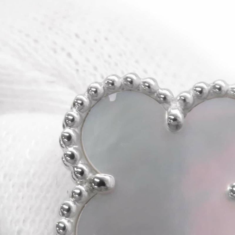 ヴァンクリーフ&アーペル ピアス マジック アルハンブラ イヤリング 3モチーフ ホワイト&グレー マザーオブパール カルセドニー K18WG