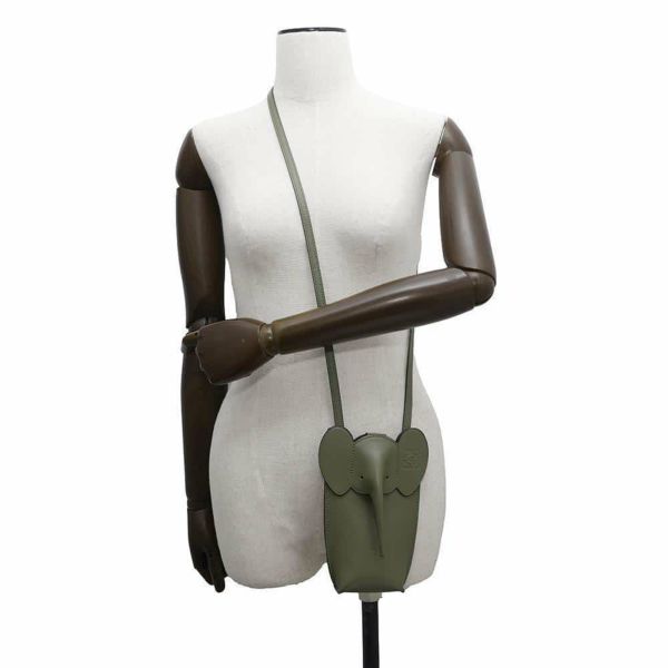 ロエベ ショルダーバッグ アニマルコレクション エレファント ポケット レザー C623B02X04 LOEWE ゾウ