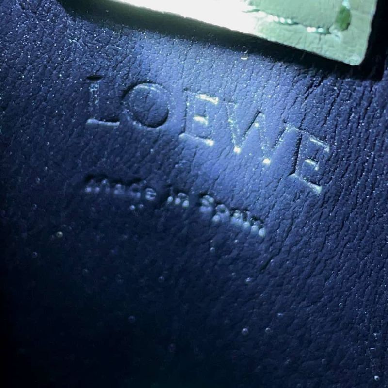 ロエベ ショルダーバッグ アニマルコレクション エレファント ポケット レザー C623B02X04 LOEWE ゾウ