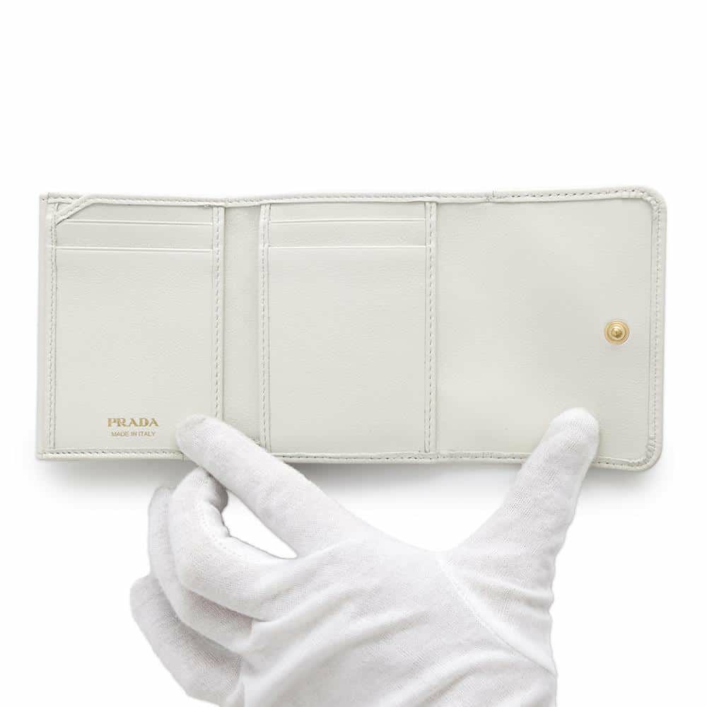 プラダ 三つ折り財布 ミニスタッズ レザー 1MH043 PRADA 財布 白