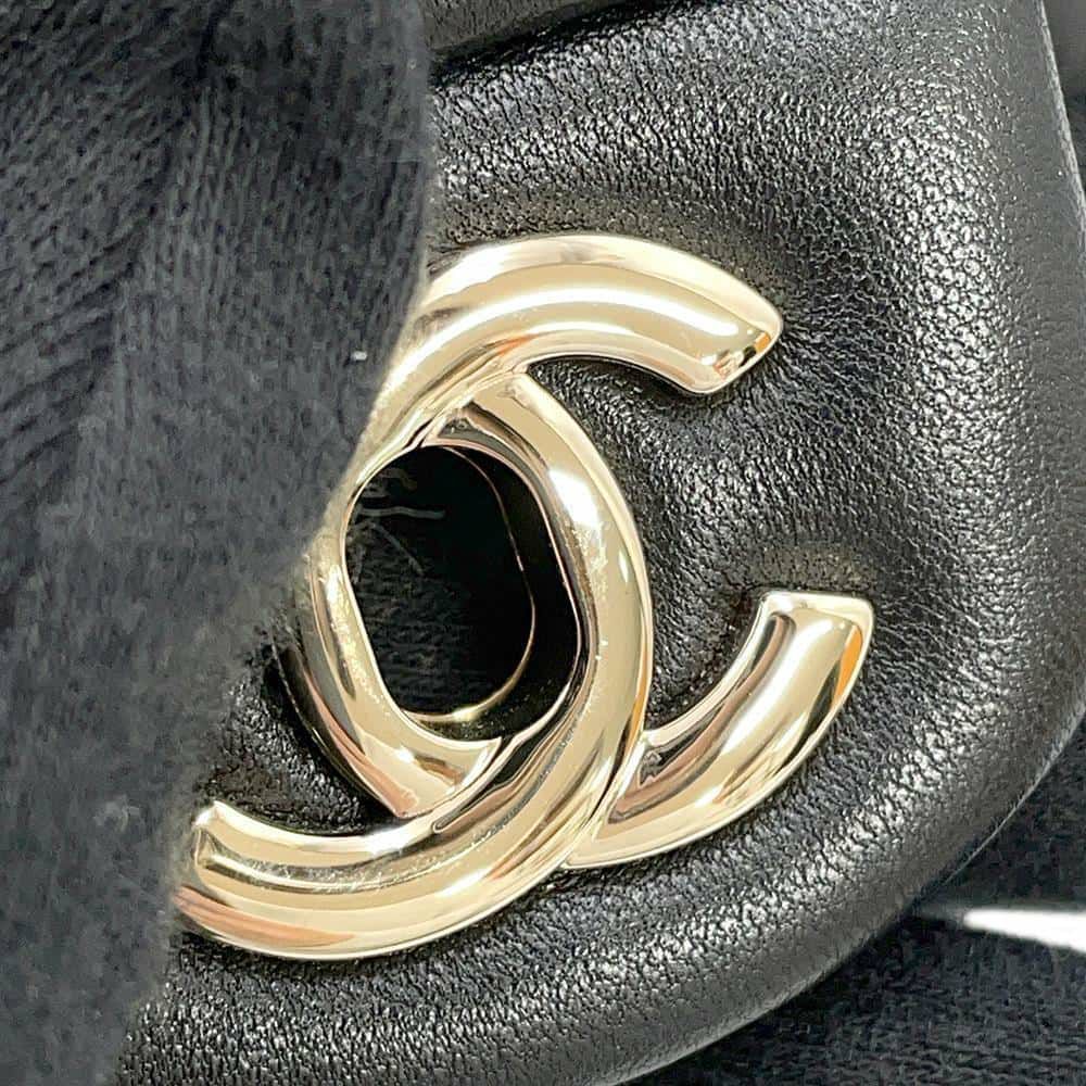 シャネル チェーンショルダーバッグ ミニ マトラッセ 20 ココマーク ラムスキン A69900 CHANEL 黒 フラップ