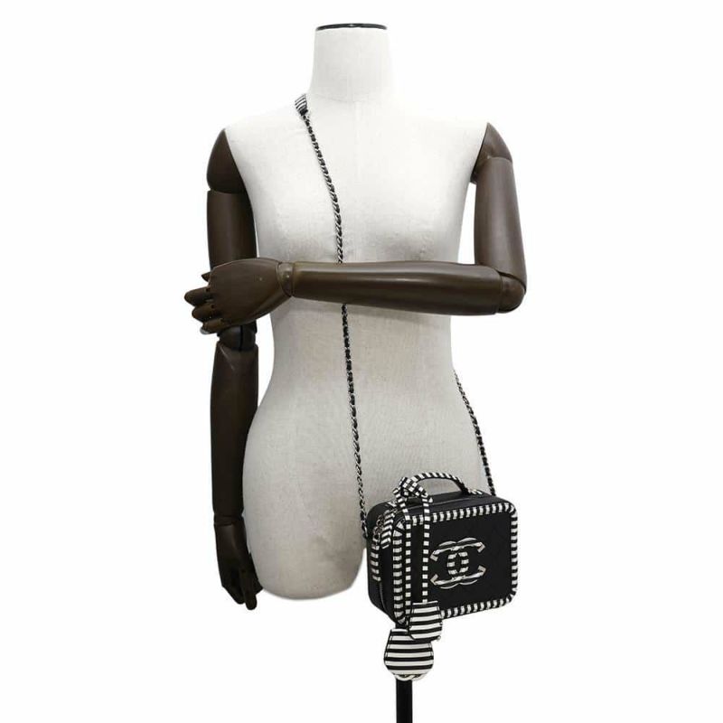 シャネル チェーンショルダーバッグ CCフィリグリー バニティバッグ キャビアスキン A93342 CHANEL 黒 白