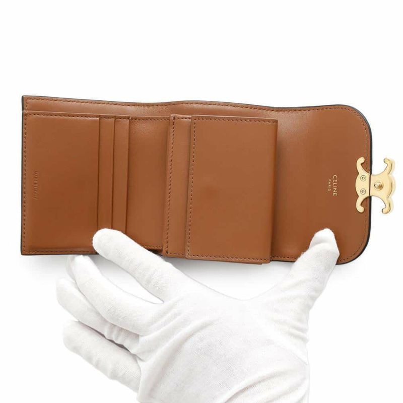 セリーヌ 三つ折り財布 トリオンフ スモールフラップ ウォレット 10D782CQH.04LU CELINE