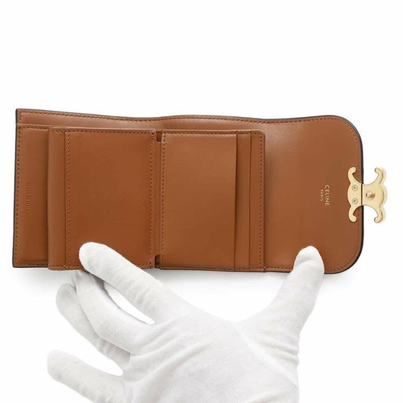 セリーヌ 三つ折り財布 トリオンフ スモールフラップ ウォレット 10D782CQH.04LU CELINE