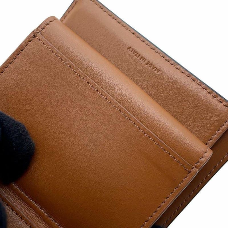 セリーヌ 三つ折り財布 トリオンフ スモールフラップ ウォレット 10D782CQH.04LU CELINE