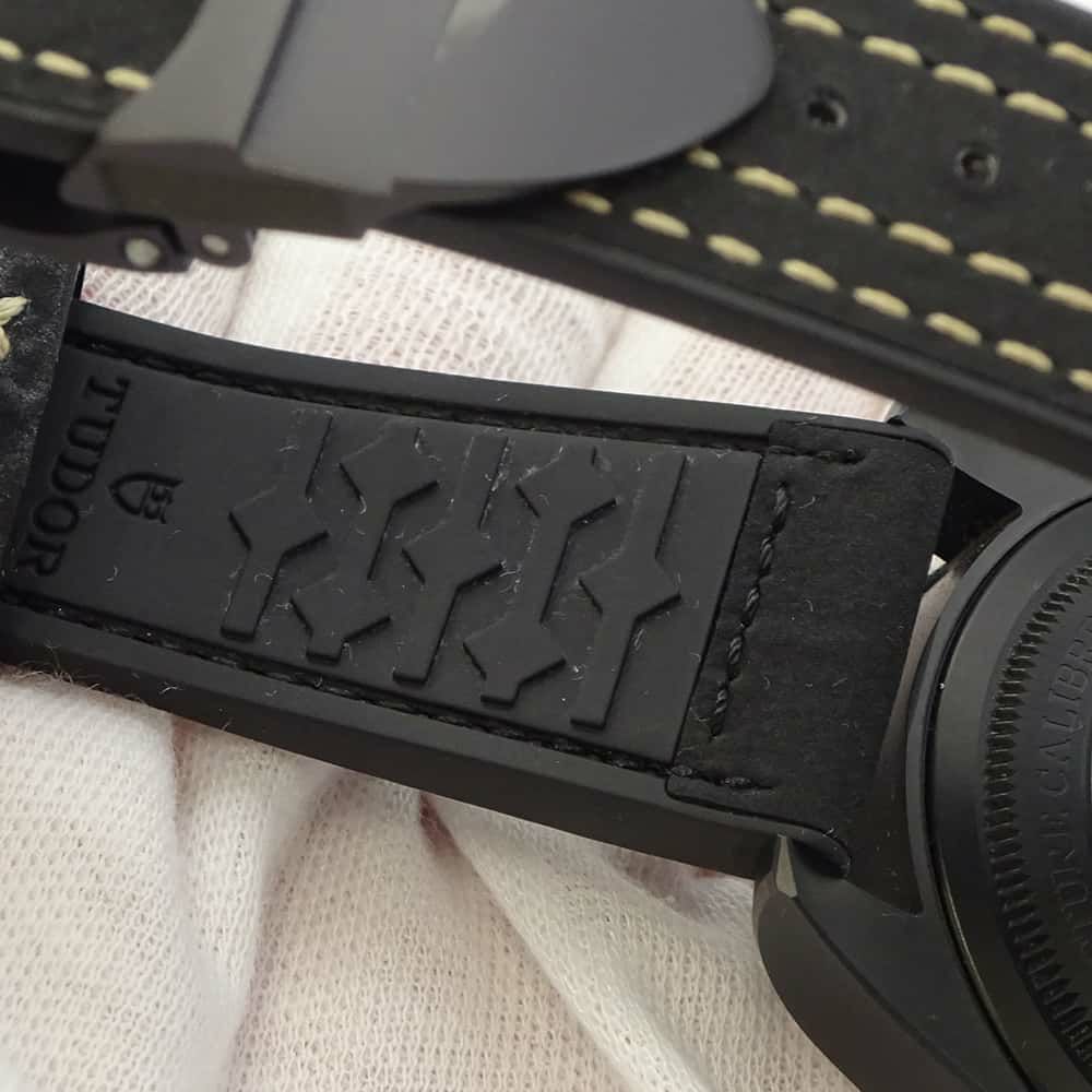 チュードル ブラックベイ セラミック M79210CNU-0001 TUDOR チューダー 腕時計 黒文字盤