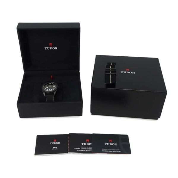 チュードル ブラックベイ セラミック M79210CNU-0001 TUDOR チューダー 腕時計 黒文字盤