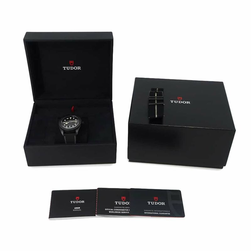 チュードル ブラックベイ セラミック M79210CNU-0001 TUDOR チューダー 腕時計 黒文字盤