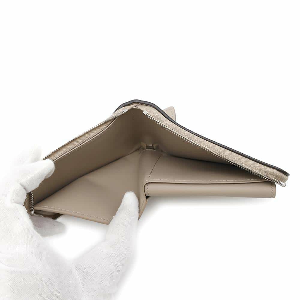 ルイヴィトン 二つ折り財布 モノグラム・マヒナ ジッピー・コンパクト ウォレット M81558 LOUIS VUITTON