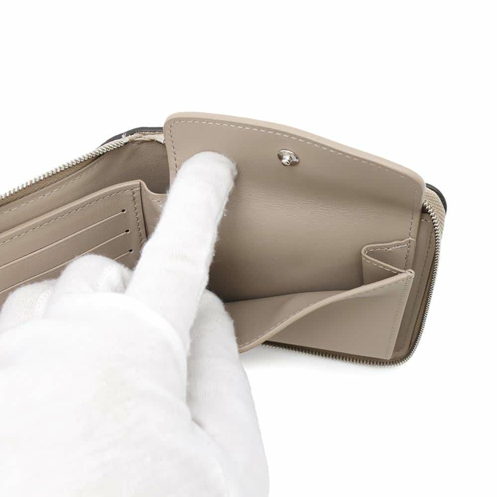 ルイヴィトン 二つ折り財布 モノグラム・マヒナ ジッピー・コンパクト ウォレット M81558 LOUIS VUITTON