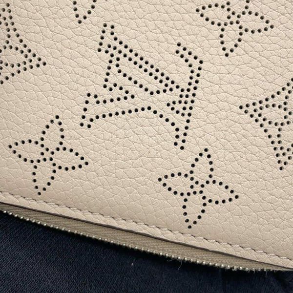 ルイヴィトン 二つ折り財布 モノグラム・マヒナ ジッピー・コンパクト ウォレット M81558 LOUIS VUITTON