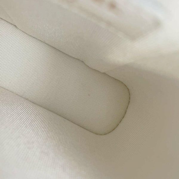 シャネル チェーンショルダーバッグ クラシック バニティ フォンケース ラムスキン AP2084 CHANEL 白