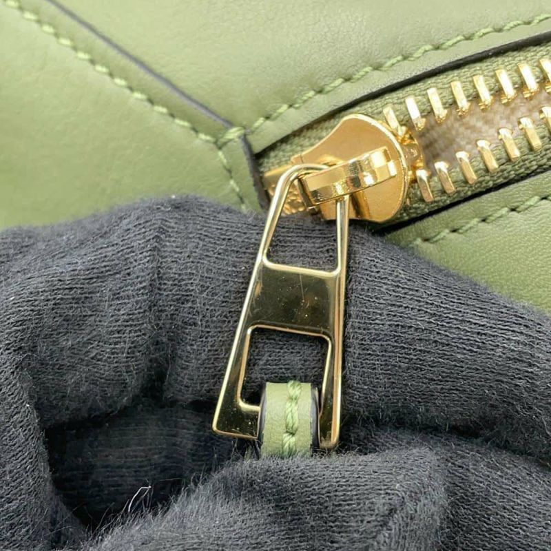 ロエベ ショルダーバッグ パズル ホーボー カーフレザー A510J67X01 LOEWE