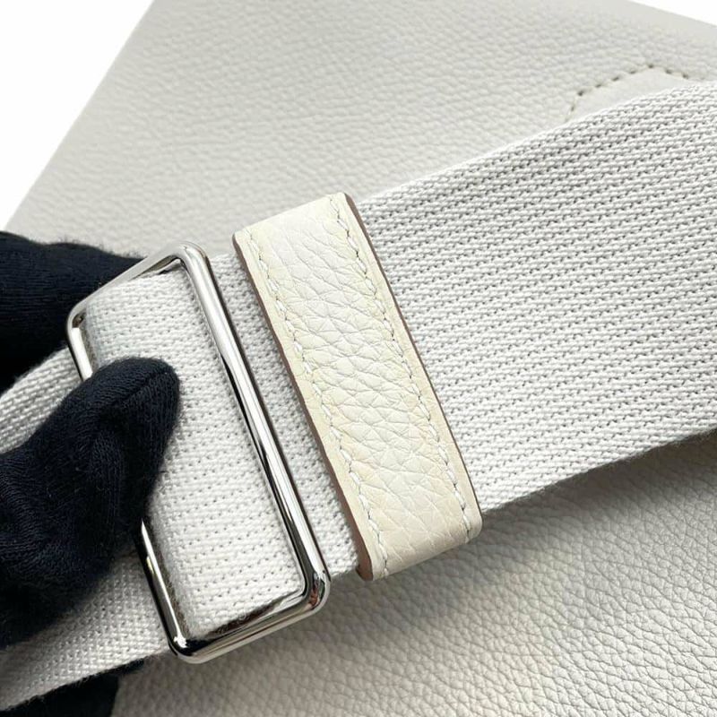 エルメス ボディバッグ ケリー アッカドPM パールグレー/シルバー金具 トゴ B刻印 メンズ