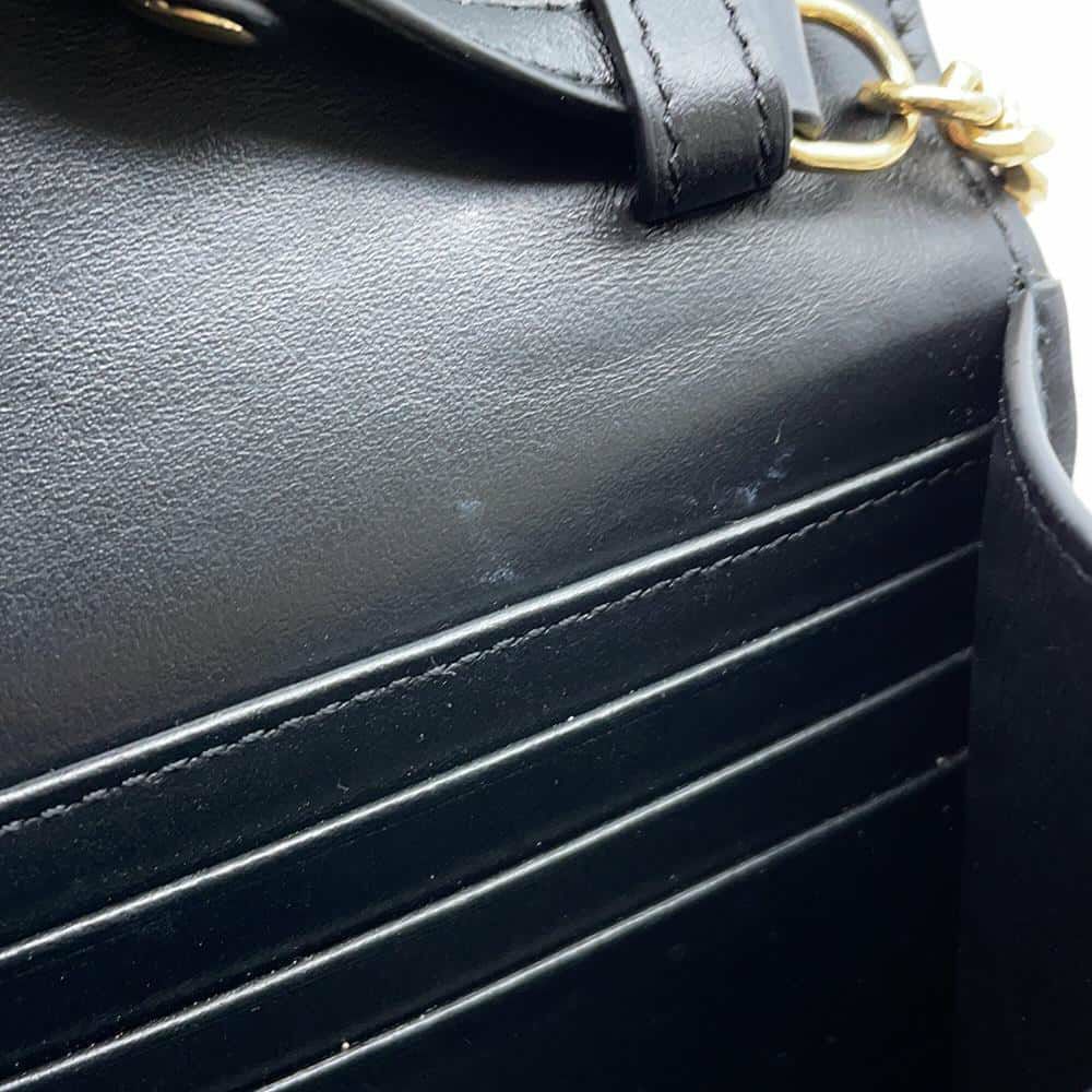 セリーヌ チェーンウォレット トリオンフ シャイニーカーフレザー 10L033DPV CELINE 黒