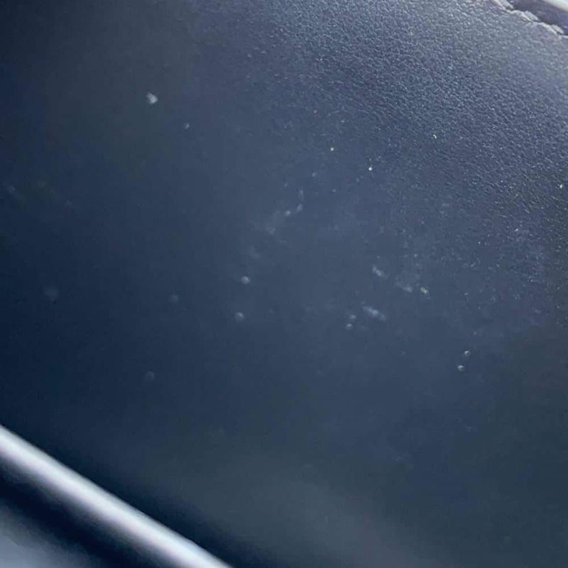 セリーヌ チェーンウォレット トリオンフ シャイニーカーフレザー 10L033DPV CELINE 黒