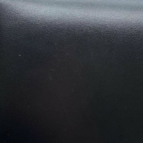 セリーヌ チェーンウォレット トリオンフ シャイニーカーフレザー 10L033DPV CELINE 黒