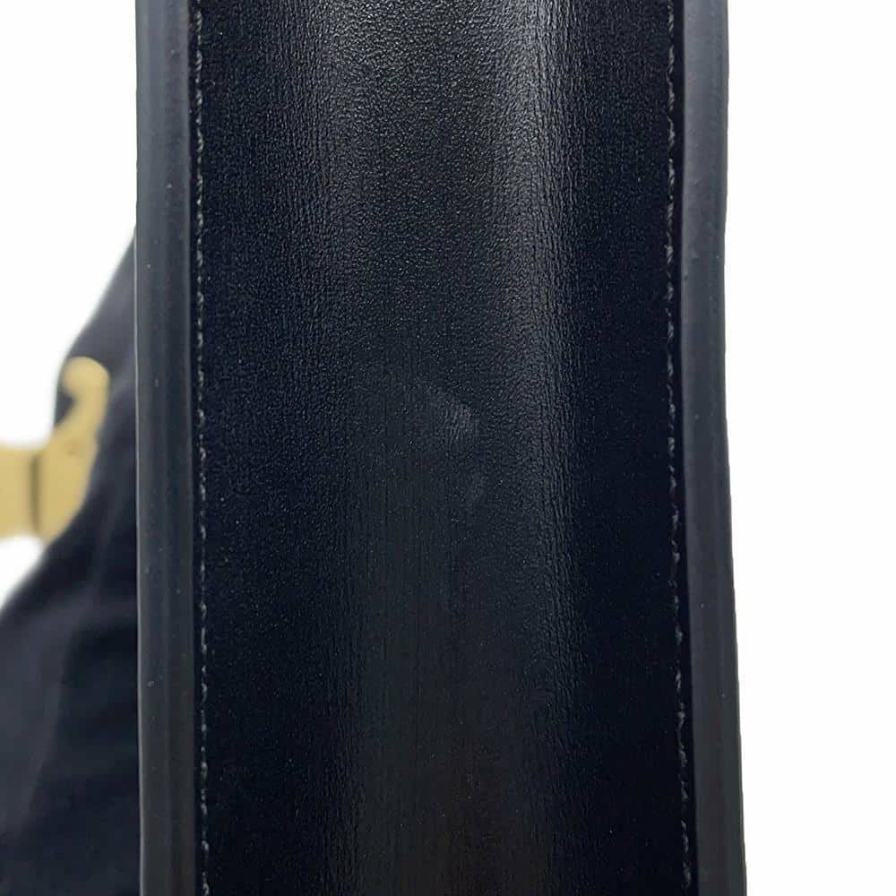 セリーヌ チェーンウォレット トリオンフ シャイニーカーフレザー 10L033DPV CELINE 黒