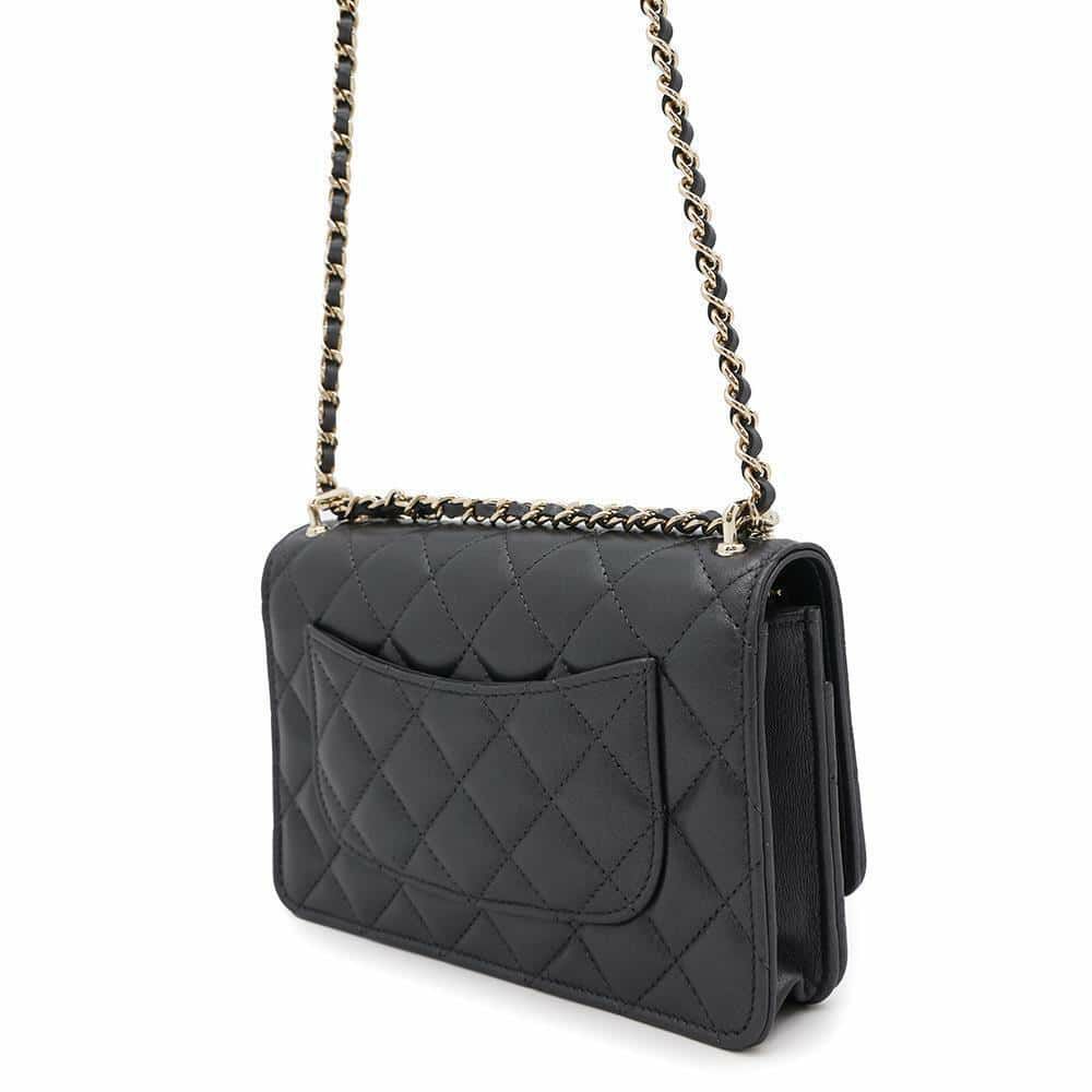 シャネル チェーンウォレット マトラッセ ココマーク パーリーラムスキン AP4537 CHANEL 黒