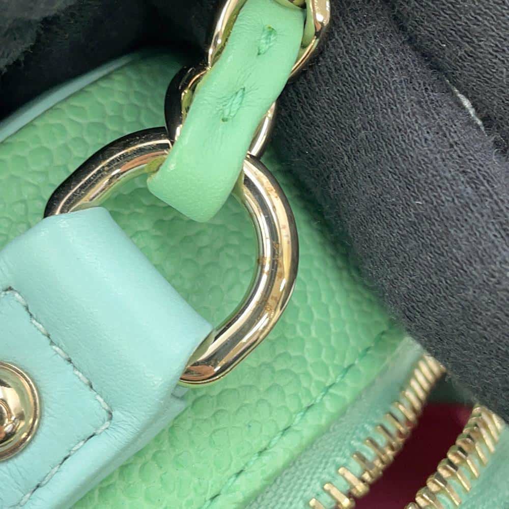 シャネル チェーンショルダーバッグ CCフィリグリー バニティバッグ キャビアスキン A93343 CHANEL