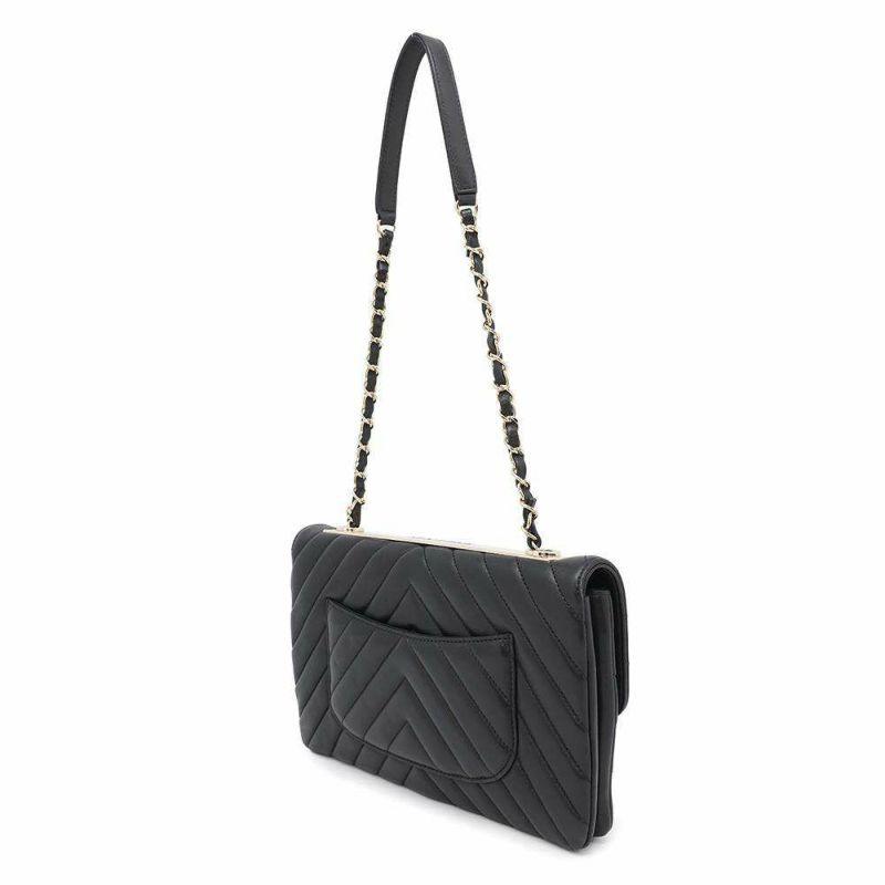 シャネル チェーンショルダーバッグ トレンディCC シェブロン ココマーク ラムスキン CHANEL Vステッチ 黒 ワンショルダー