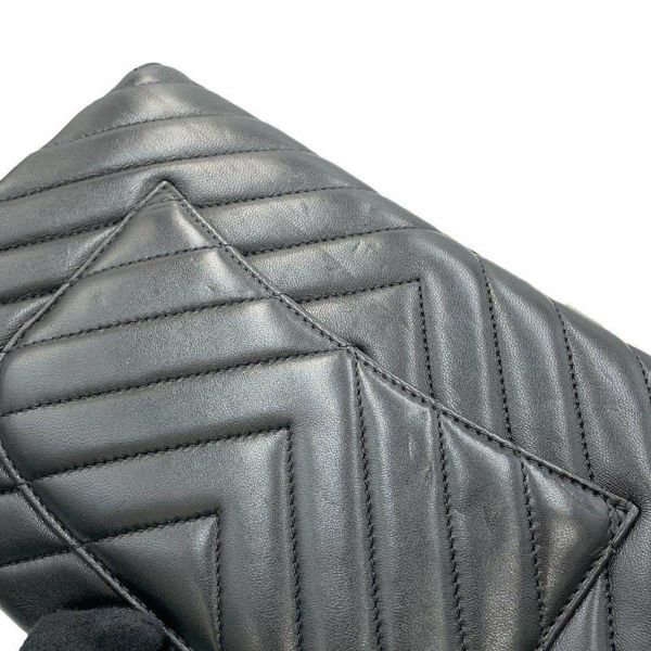 シャネル チェーンショルダーバッグ トレンディCC シェブロン ココマーク ラムスキン CHANEL Vステッチ 黒 ワンショルダー