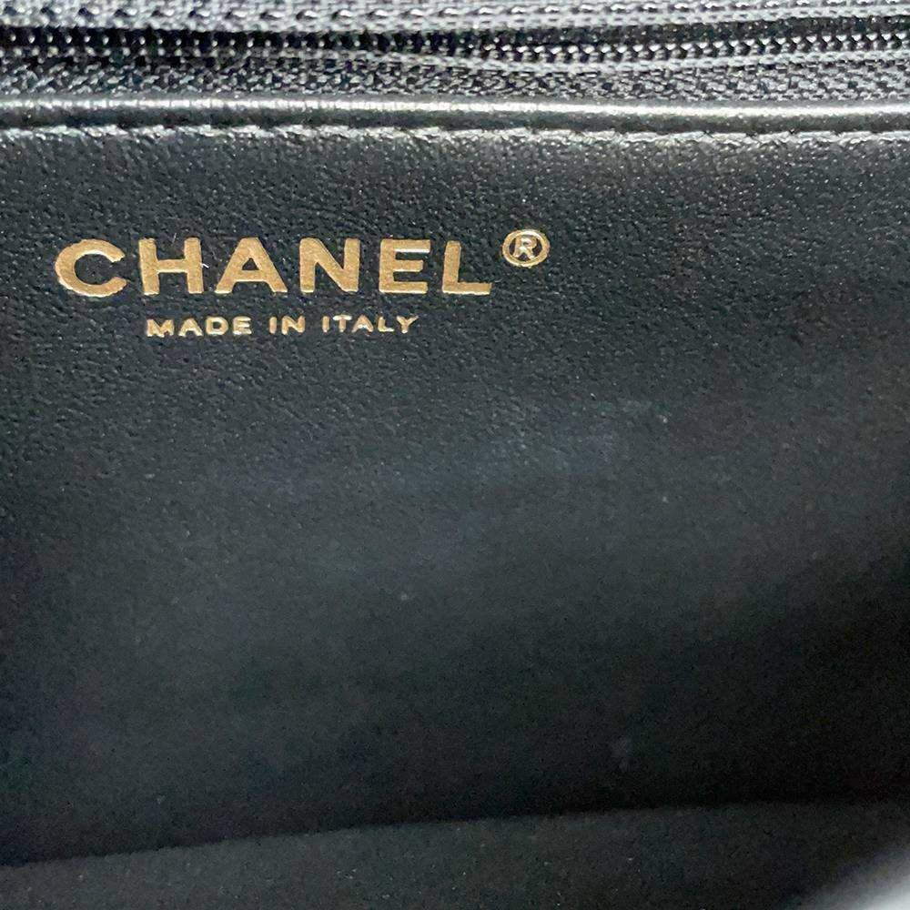 シャネル チェーンショルダーバッグ トレンディCC シェブロン ココマーク ラムスキン CHANEL Vステッチ 黒 ワンショルダー