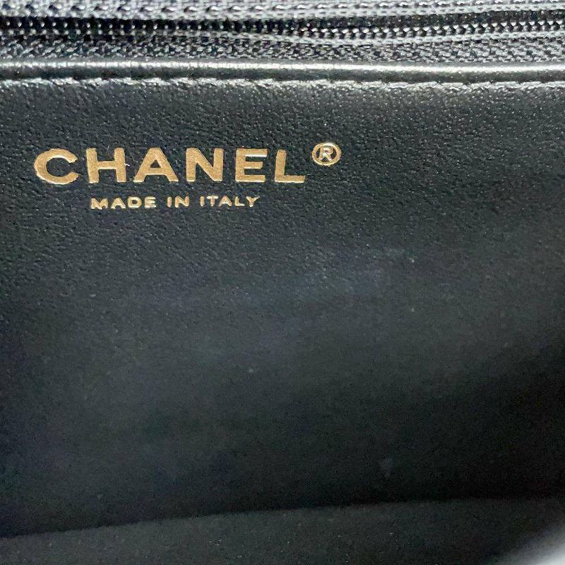 シャネル チェーンショルダーバッグ トレンディCC シェブロン ココマーク ラムスキン CHANEL Vステッチ 黒 ワンショルダー