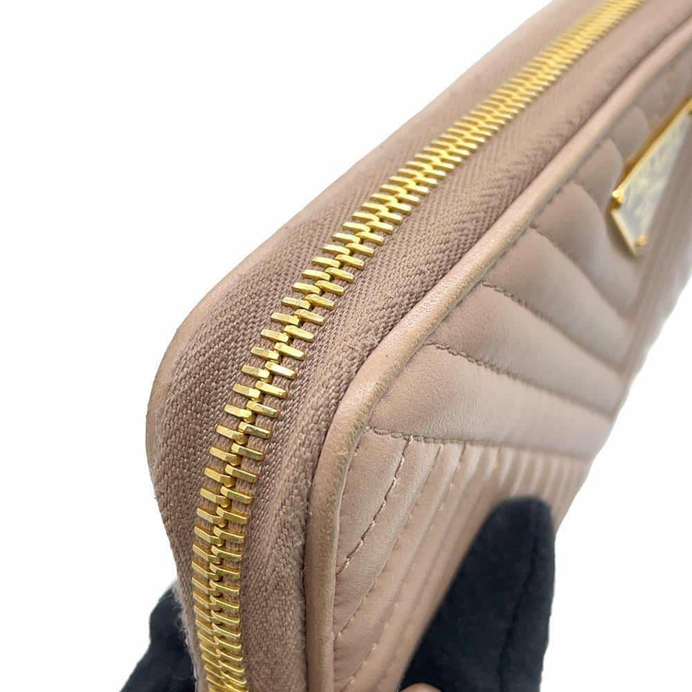 プラダ 長財布 三角ロゴ ラウンドファスナー レザー 1ML506 PRADA 財布