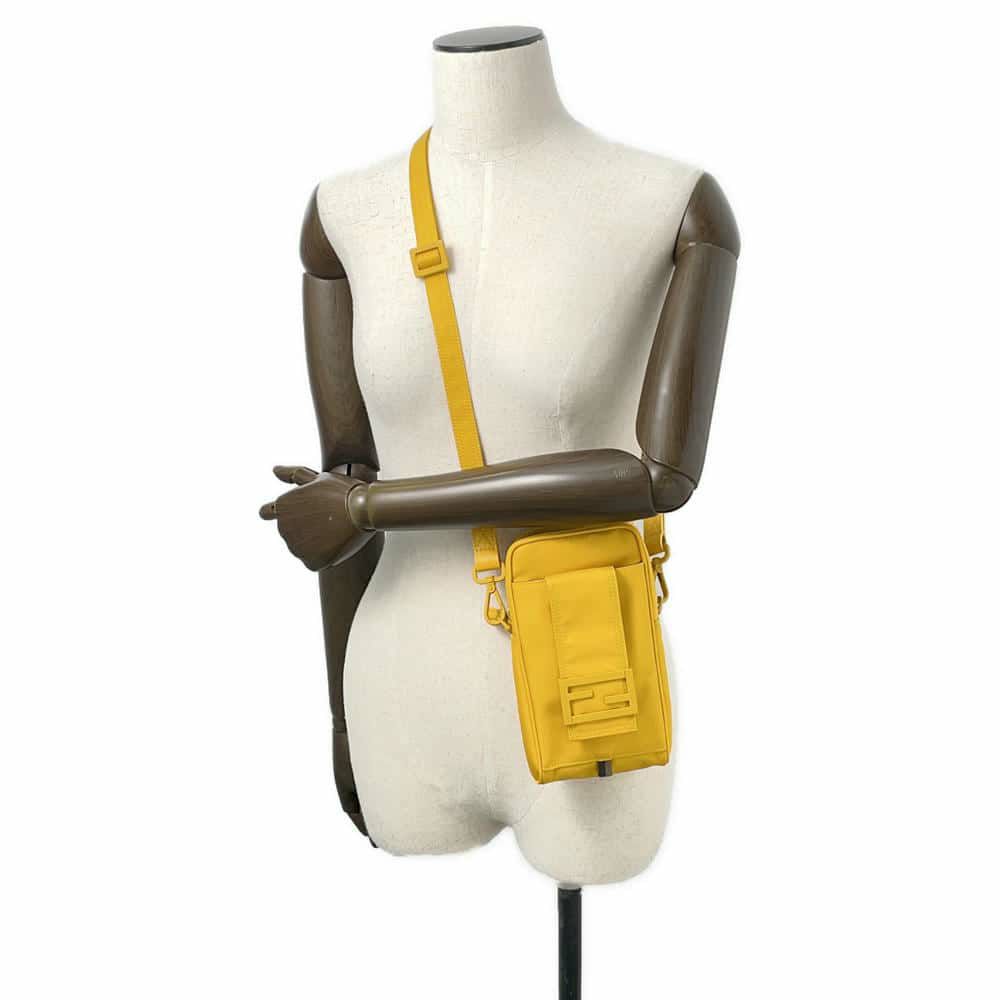 フェンディ フォンホルダー バゲット フォンポーチ ナイロン 7AS056 FENDI スマホケース