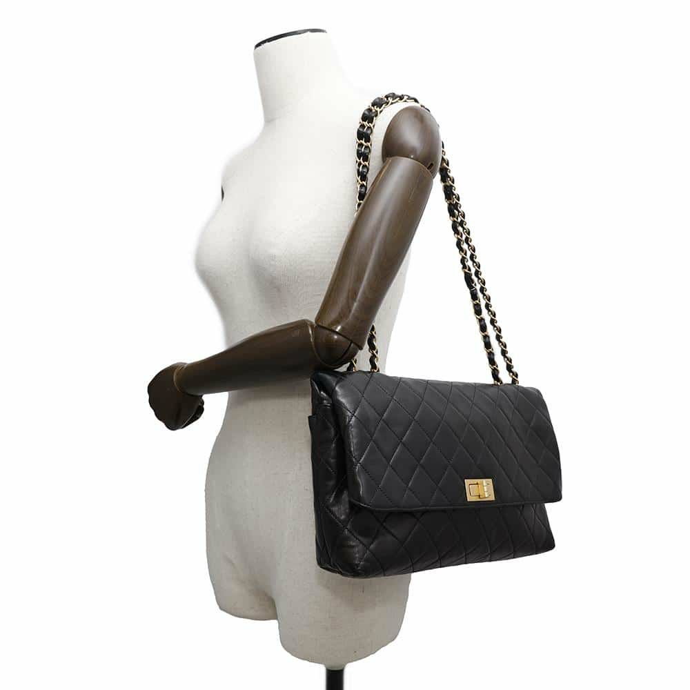 シャネル チェーンショルダーバッグ マトラッセ 2.55 ラムスキン A16522 CHANEL 黒