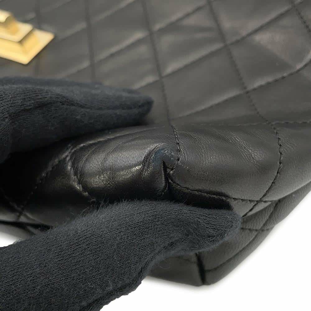 シャネル チェーンショルダーバッグ マトラッセ 2.55 ラムスキン A16522 CHANEL 黒