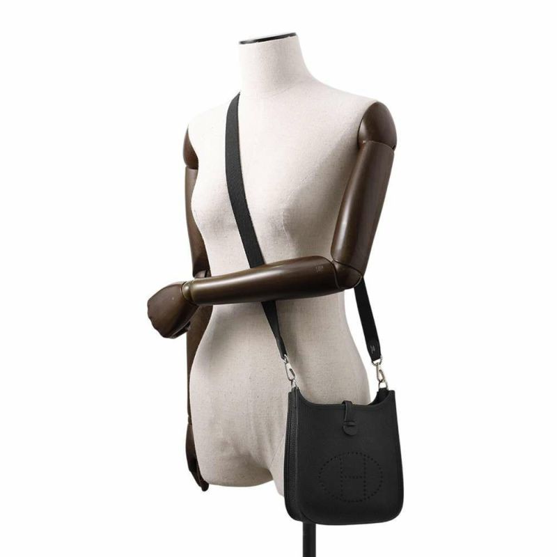 エルメス エブリンTPM アマゾン ブラック/シルバー金具 トリヨンクレマンス U刻印 黒