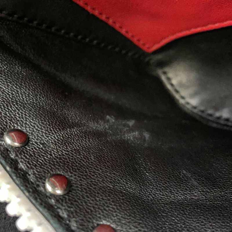 ヴァレンティノ・ガラヴァーニ ボディバッグ ロックスタッズ レザー VALENTINO ウエストバッグ 白