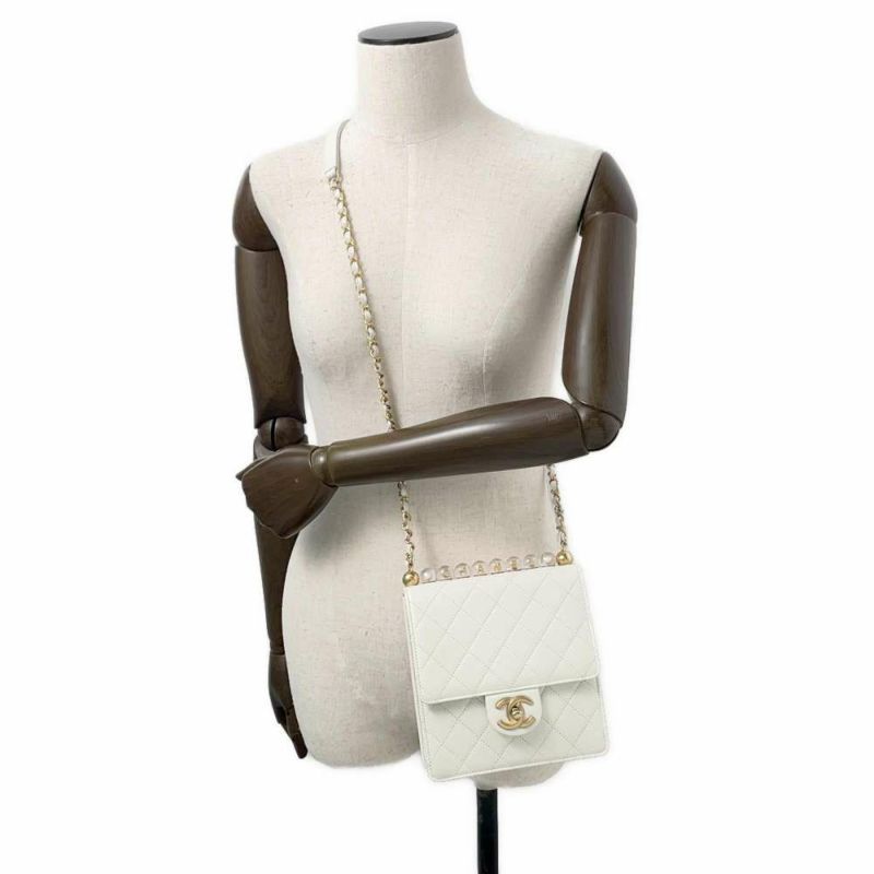 シャネル チェーンショルダーバッグ マトラッセ ココマーク フェイクパール ゴートスキン AS0584 CHANEL フラップバッグ 白