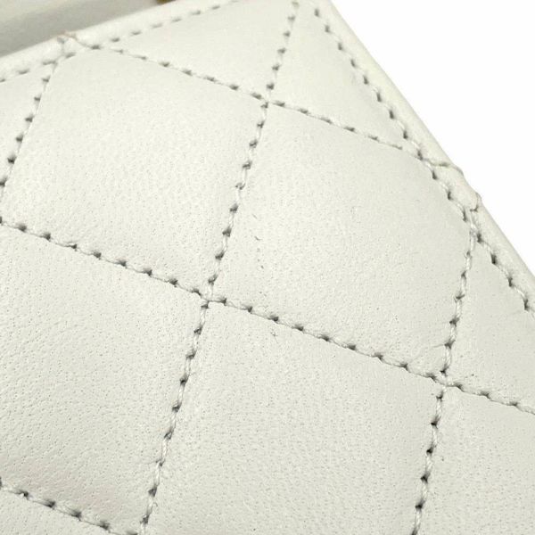 シャネル チェーンショルダーバッグ マトラッセ ココマーク フェイクパール ゴートスキン AS0584 CHANEL フラップバッグ 白