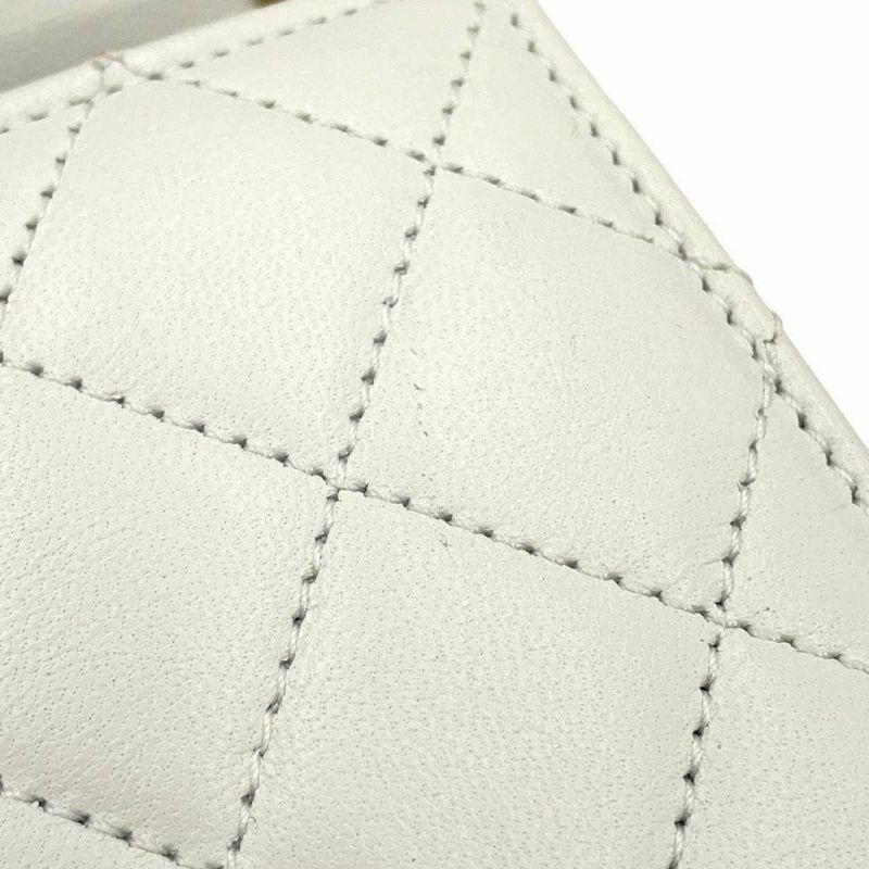 シャネル チェーンショルダーバッグ マトラッセ ココマーク フェイクパール ゴートスキン AS0584 CHANEL フラップバッグ 白