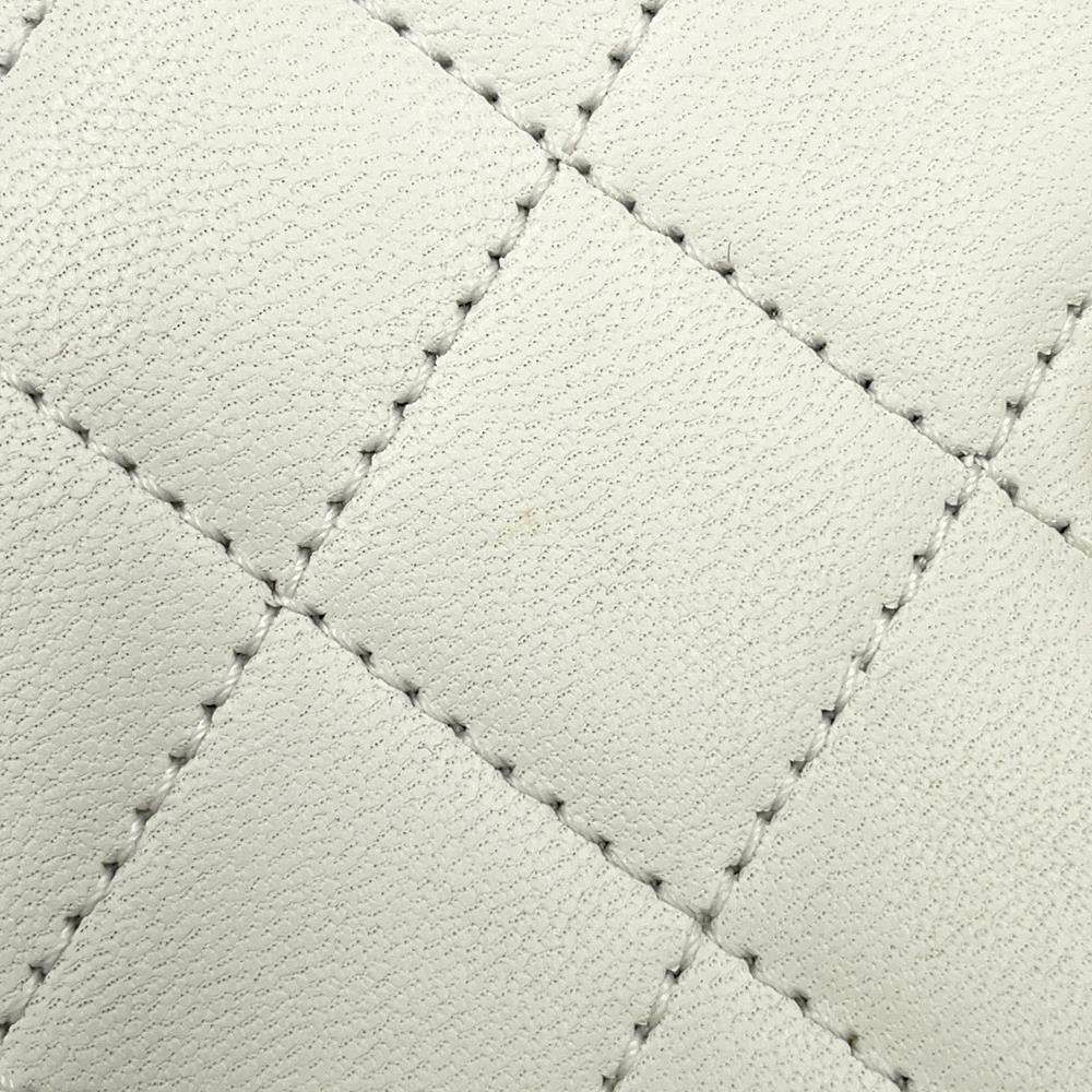 シャネル チェーンショルダーバッグ マトラッセ ココマーク フェイクパール ゴートスキン AS0584 CHANEL フラップバッグ 白