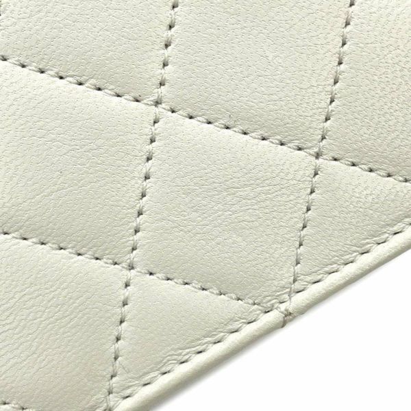 シャネル チェーンショルダーバッグ マトラッセ ココマーク フェイクパール ゴートスキン AS0584 CHANEL フラップバッグ 白