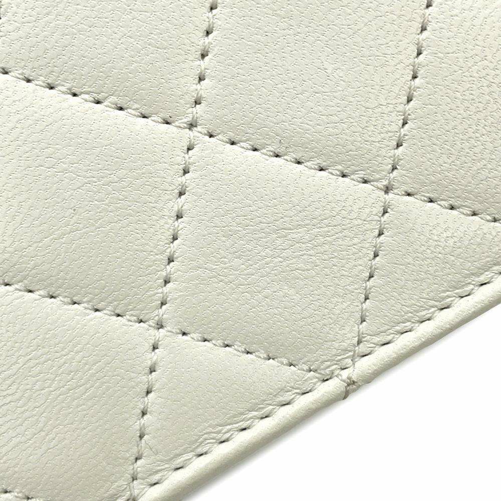 シャネル チェーンショルダーバッグ マトラッセ ココマーク フェイクパール ゴートスキン AS0584 CHANEL フラップバッグ 白